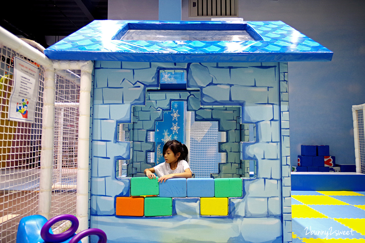 [桃園｜蘆竹。親子餐廳] 喬笛親子動動館 JUDY cafe & play～結合大型體能遊戲區、靜態繪本音樂遊戲區、電動車、手作 DIY、家長運動健身區的不限時親子餐廳～北桃園最大親子室內樂園｜室內景點｜雨天景點 @兔兒毛毛姊妹花