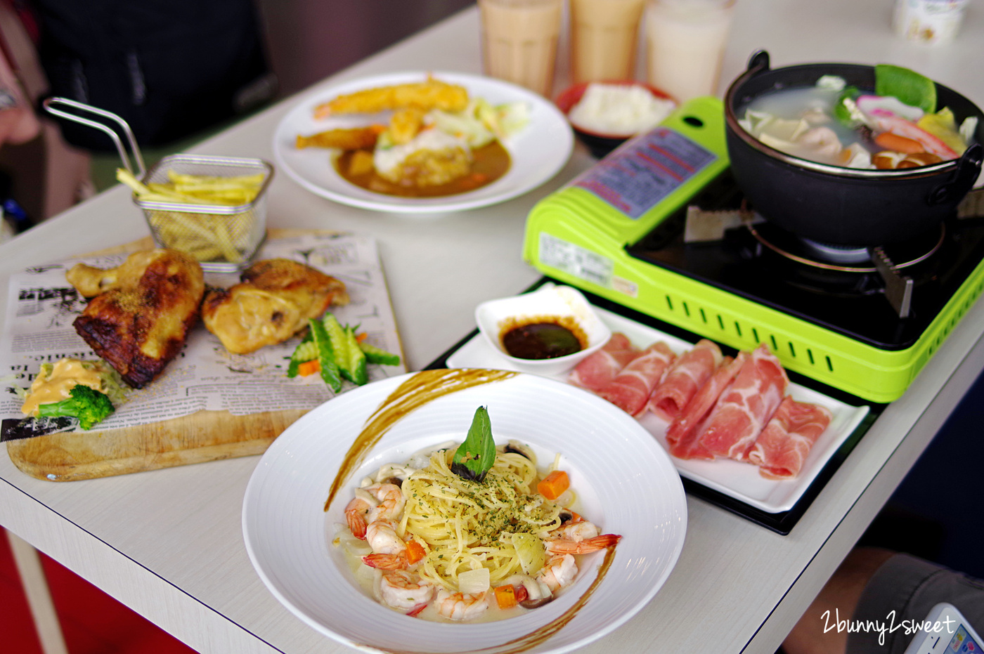 [桃園｜蘆竹。親子餐廳] 喬笛親子動動館 JUDY cafe & play～結合大型體能遊戲區、靜態繪本音樂遊戲區、電動車、手作 DIY、家長運動健身區的不限時親子餐廳～北桃園最大親子室內樂園｜室內景點｜雨天景點 @兔兒毛毛姊妹花