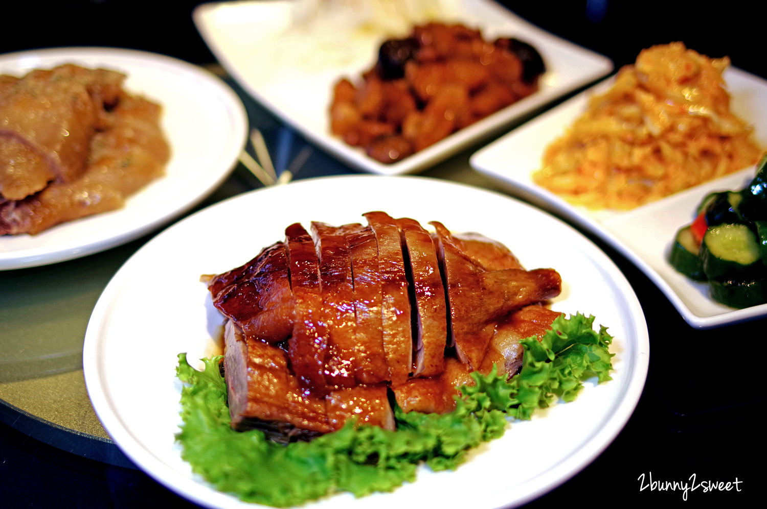 [台北｜萬華。美食] 格萊天漾大飯店 2020 年菜～年初二團圓宴～大蝦、石斑、海參、燉雞湯、佛跳牆、豬肋排&hellip;11 道菜色豐盛又體面～讓家人輕鬆團圓用餐｜捷運板南線｜捷運龍山寺站美食 @兔兒毛毛姊妹花
