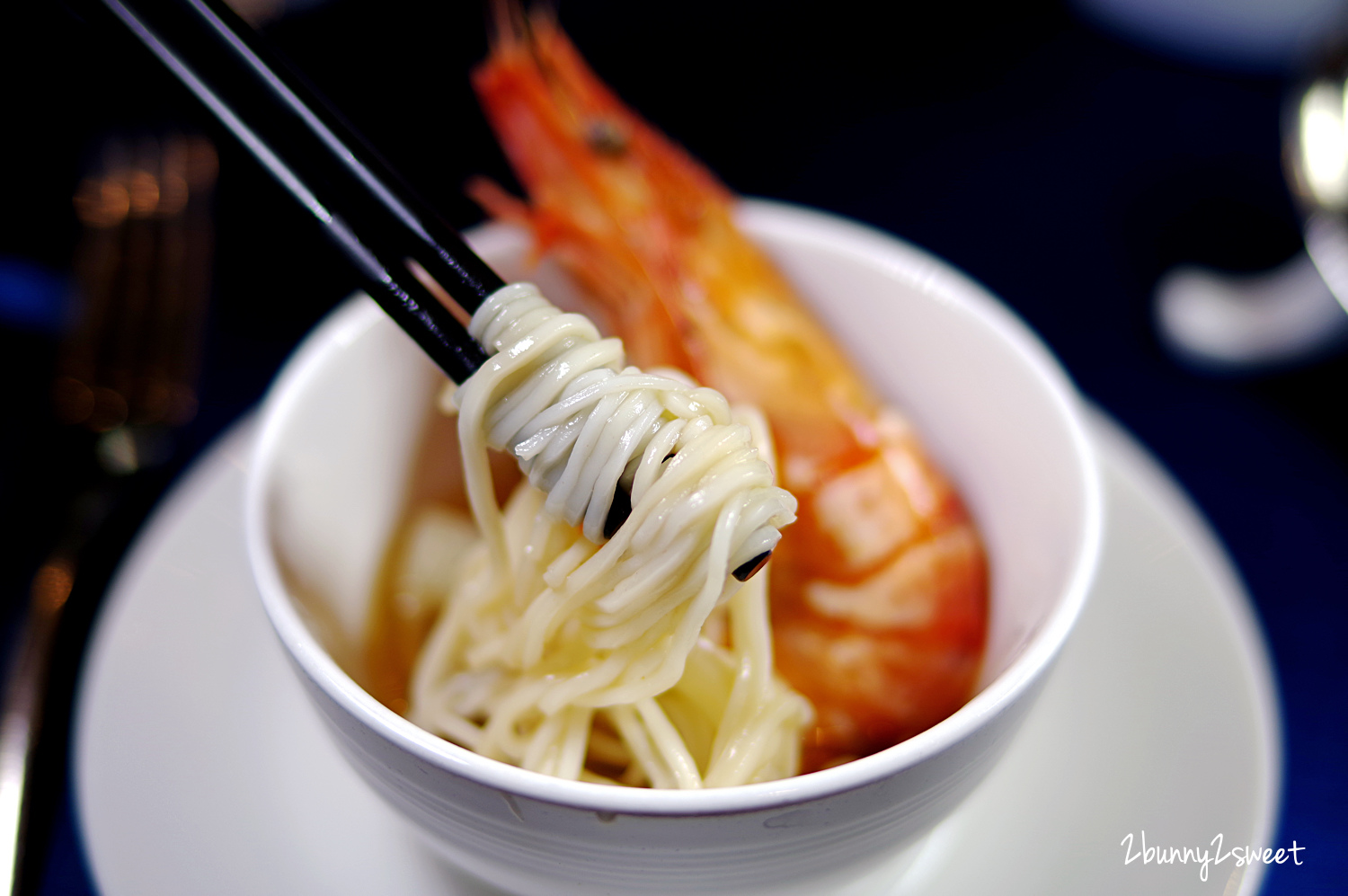 [台北｜萬華。美食] 格萊天漾大飯店 2020 年菜～年初二團圓宴～大蝦、石斑、海參、燉雞湯、佛跳牆、豬肋排&hellip;11 道菜色豐盛又體面～讓家人輕鬆團圓用餐｜捷運板南線｜捷運龍山寺站美食 @兔兒毛毛姊妹花