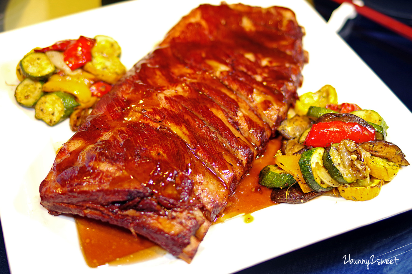 [台北｜萬華。美食] 格萊天漾大飯店 2020 年菜～年初二團圓宴～大蝦、石斑、海參、燉雞湯、佛跳牆、豬肋排&hellip;11 道菜色豐盛又體面～讓家人輕鬆團圓用餐｜捷運板南線｜捷運龍山寺站美食 @兔兒毛毛姊妹花