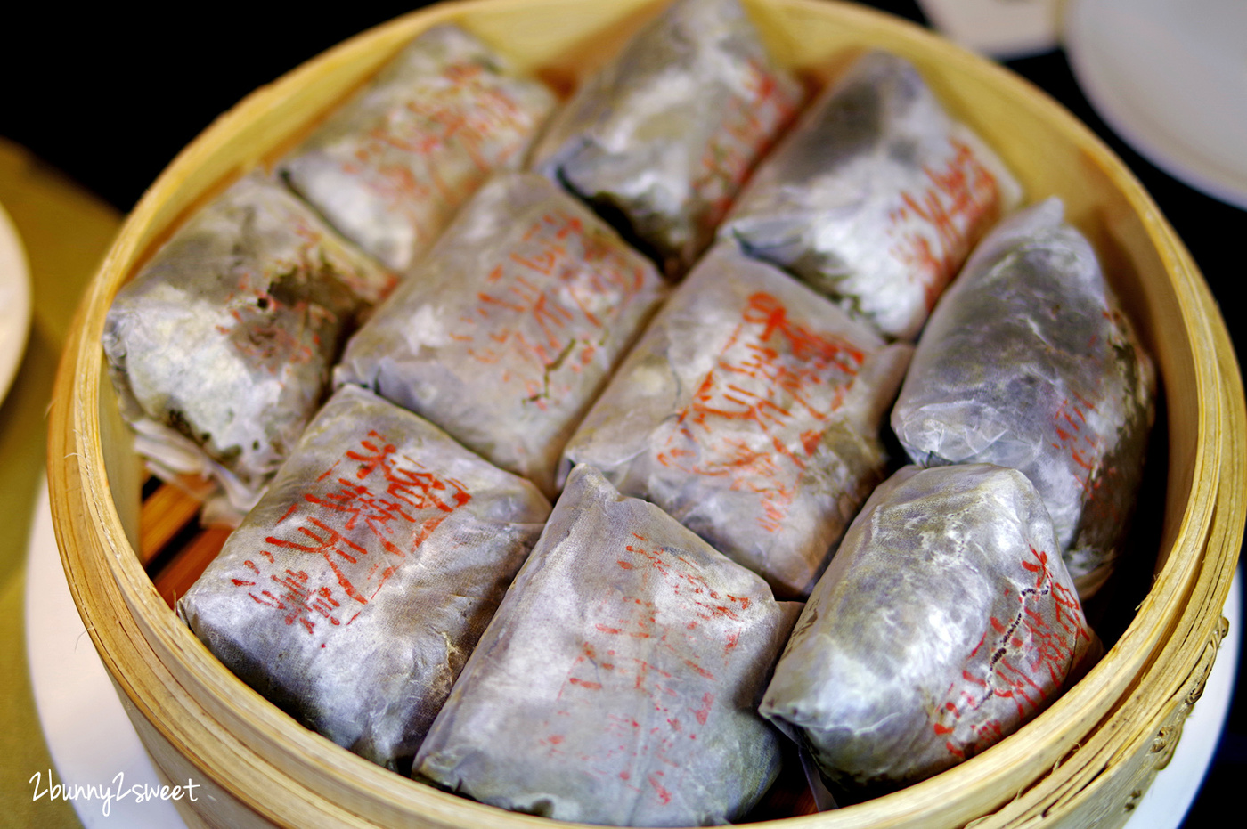 [台北｜萬華。美食] 格萊天漾大飯店 2020 年菜～年初二團圓宴～大蝦、石斑、海參、燉雞湯、佛跳牆、豬肋排&hellip;11 道菜色豐盛又體面～讓家人輕鬆團圓用餐｜捷運板南線｜捷運龍山寺站美食 @兔兒毛毛姊妹花