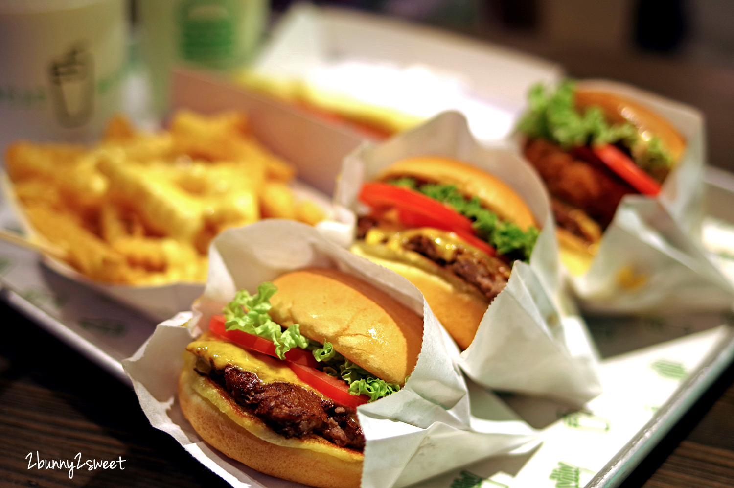 [新加坡｜樟宜。美食] 星耀樟宜必吃 Shake Shack Jewel Changi Airport~美國紐約最好吃漢堡在新加坡的唯一分店，獨家斑蘭奶昔超特別｜位置｜菜單｜限定餐點 @兔兒毛毛姊妹花