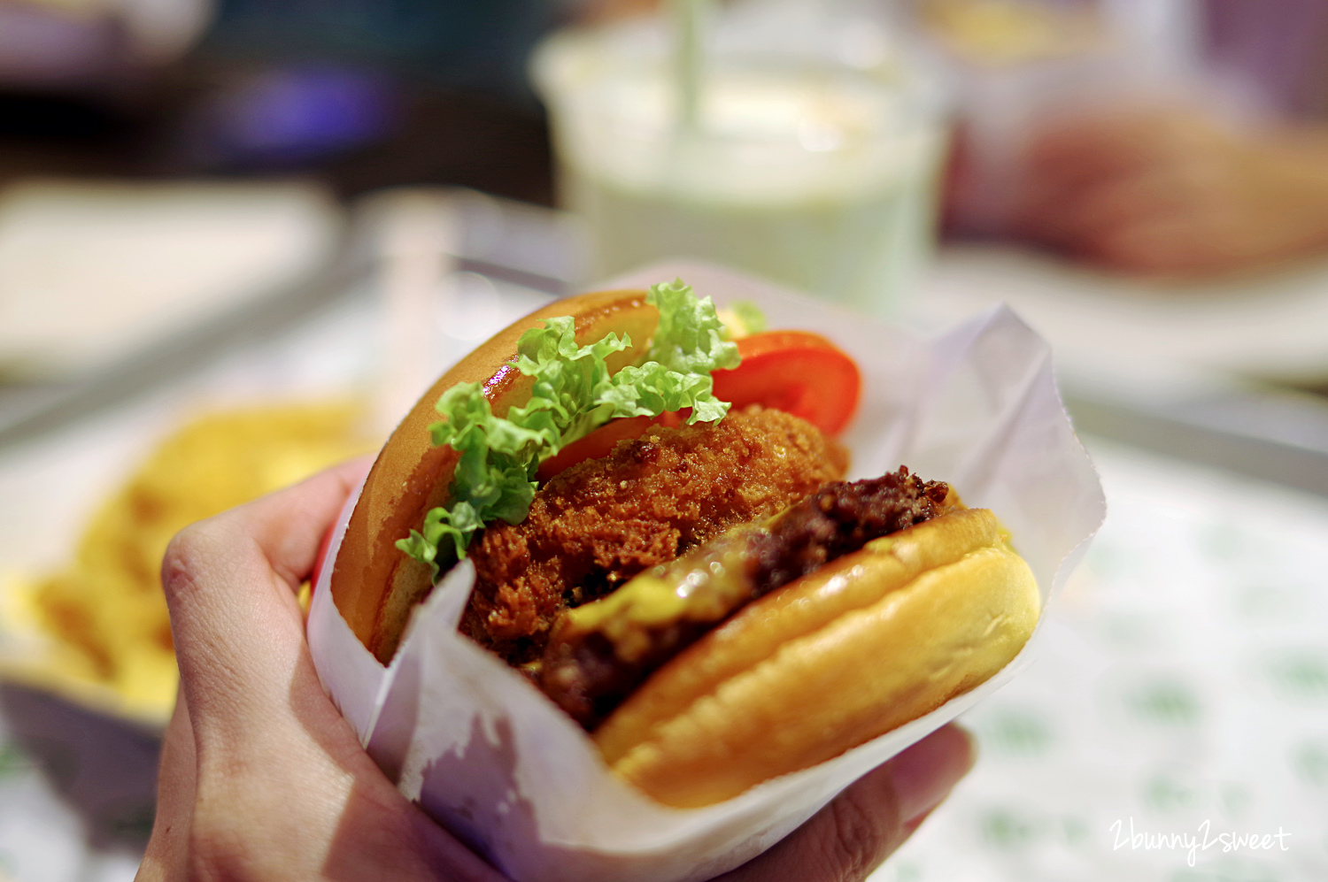 [新加坡｜樟宜。美食] 星耀樟宜必吃 Shake Shack Jewel Changi Airport~美國紐約最好吃漢堡在新加坡的唯一分店，獨家斑蘭奶昔超特別｜位置｜菜單｜限定餐點 @兔兒毛毛姊妹花