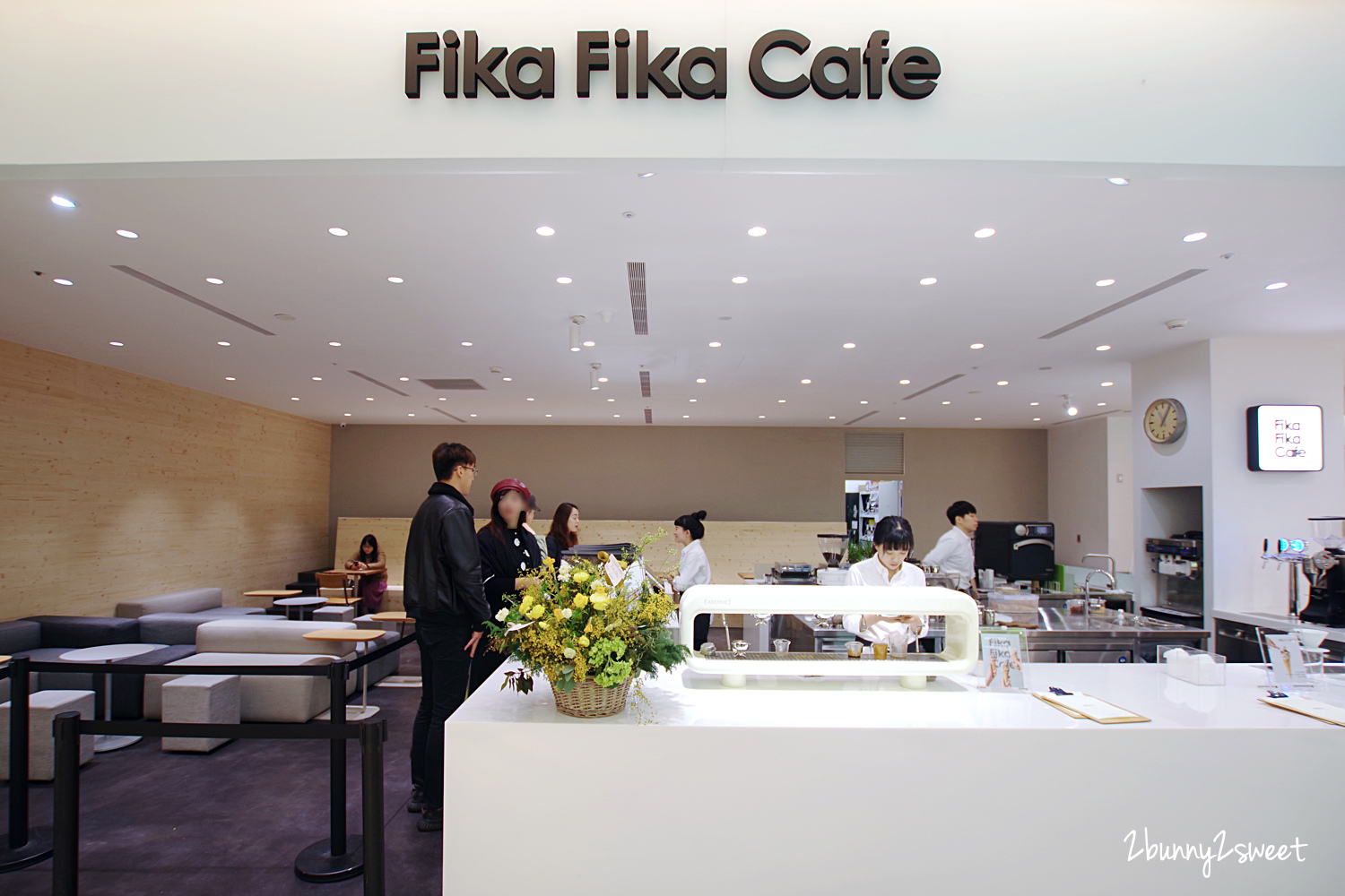 [台北｜信義。美食]  遠百信義 A13 Fika Fika Cafe~咖啡烘焙冠軍創立的北歐風美拍咖啡廳，獨家咖啡霜淇淋、獨家威士忌咖啡、夾心鬆餅、風味咖啡｜亞洲TOP 50咖啡店｜信義商圈美食｜捷運市政府站｜捷運象山站 @兔兒毛毛姊妹花