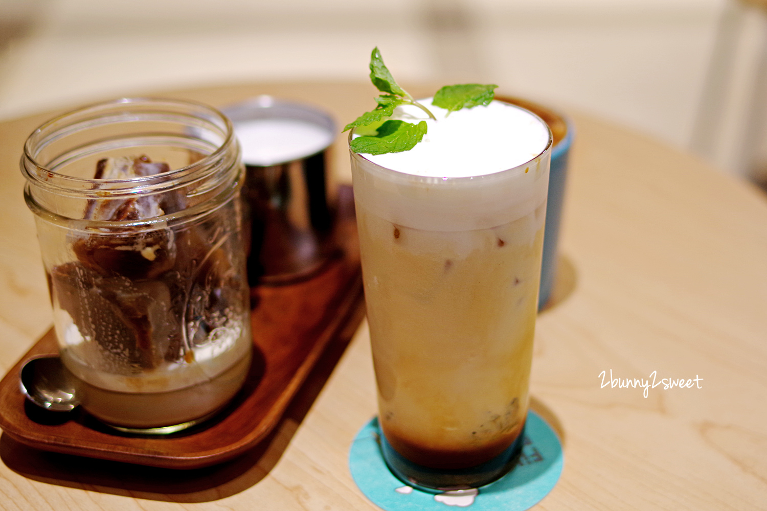 [台北｜信義。美食]  遠百信義 A13 Fika Fika Cafe~咖啡烘焙冠軍創立的北歐風美拍咖啡廳，獨家咖啡霜淇淋、獨家威士忌咖啡、夾心鬆餅、風味咖啡｜亞洲TOP 50咖啡店｜信義商圈美食｜捷運市政府站｜捷運象山站 @兔兒毛毛姊妹花