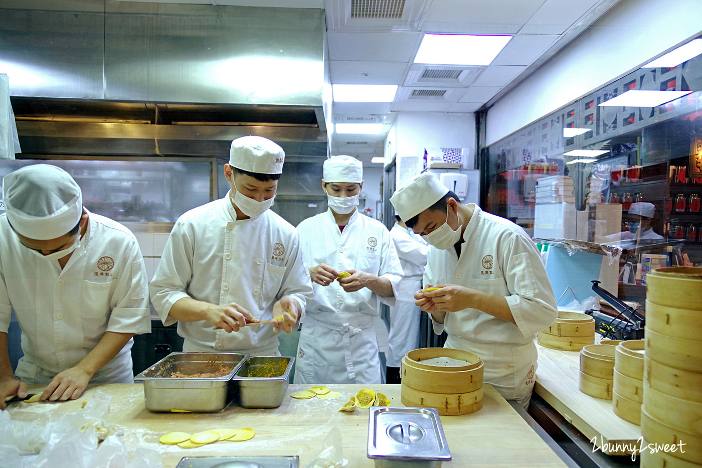 [台北｜大安。美食] 點水樓 SOGO 復興店～精緻美味江南料理 x 古色古香優雅空間 x 2020 全新『增強體力黑蒜頭特餐』｜捷運板南線美食｜捷運文湖線美食｜捷運忠孝復興站餐廳 @兔兒毛毛姊妹花