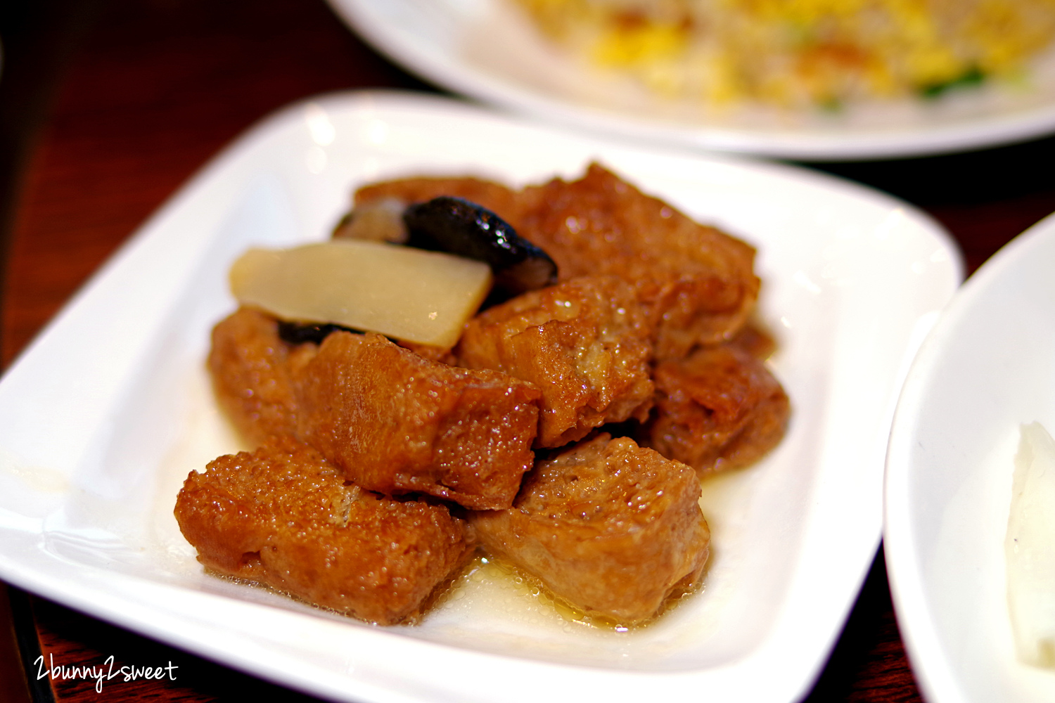 [台北｜大安。美食] 點水樓 SOGO 復興店～精緻美味江南料理 x 古色古香優雅空間 x 2020 全新『增強體力黑蒜頭特餐』｜捷運板南線美食｜捷運文湖線美食｜捷運忠孝復興站餐廳 @兔兒毛毛姊妹花