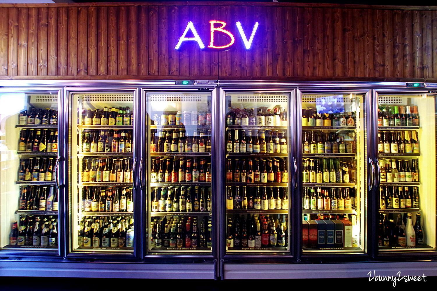台北中山居酒屋推薦》ABV日式居酒館~超過 300 款世界精釀啤酒 x 大阪燒、門司燒、稻草燒等日本特色料理 x 牛腸鍋全新上市～台北捷運中山站小酌、聚餐、宵夜、美食餐廳推薦 @兔兒毛毛姊妹花