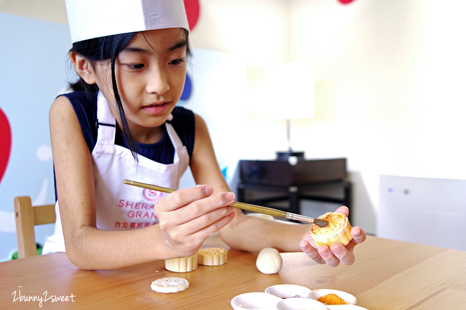 台北親子飯店》台北喜來登大飯店 x 寶貝小學堂～五星飯店 24 小時住好住滿，體驗手作、魔術、科學、積木夏令營課程，還有免費零食、禮物、十二廚早餐｜親子住房專案｜Sheraton Grand Taipei Hotel @兔兒毛毛姊妹花