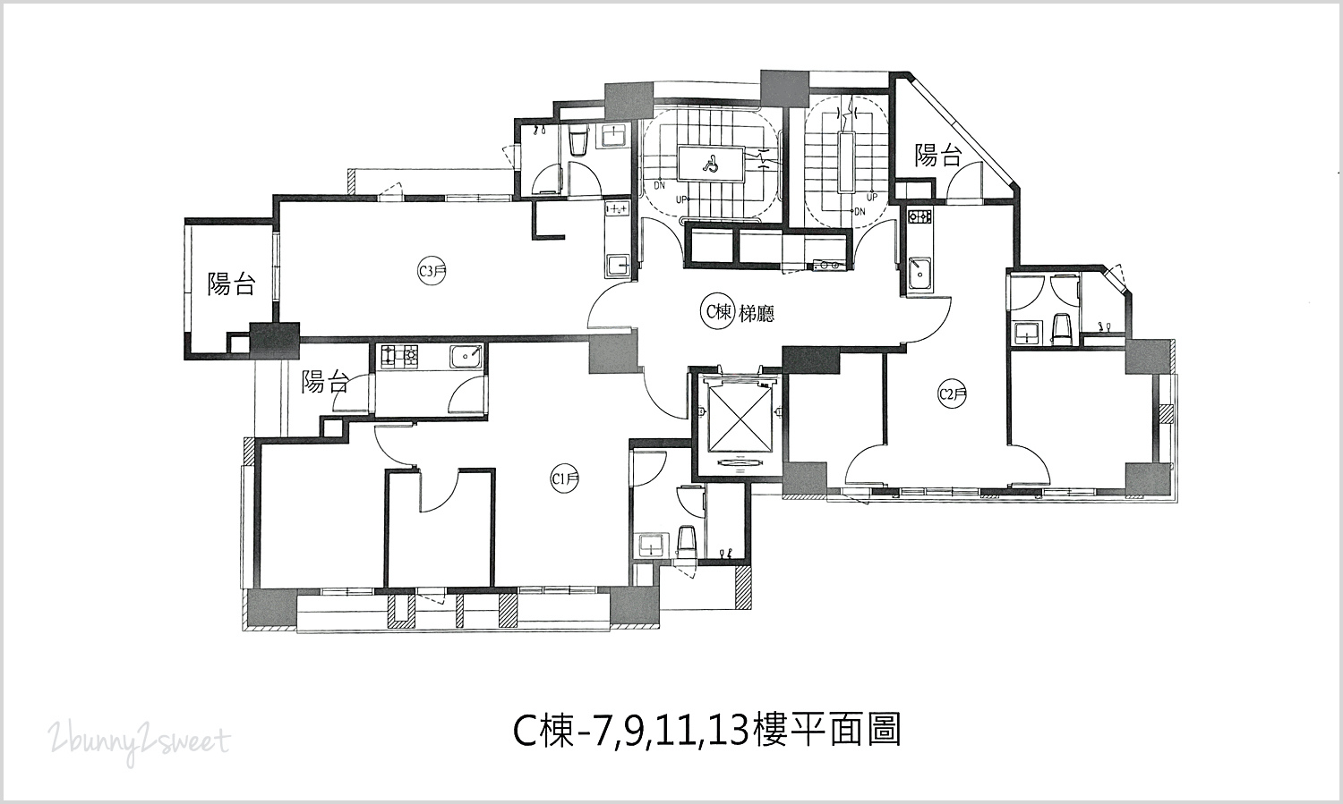 新北市賞屋》三重上仁一品苑～交通位置、生活機能一極棒的輕豪宅預售屋，一層三戶，雙面採光，近捷運、學校、公園、交流道。一站就到台北市，房價只要一半的捷運宅｜一品苑平面圖、傢配圖 @兔兒毛毛姊妹花