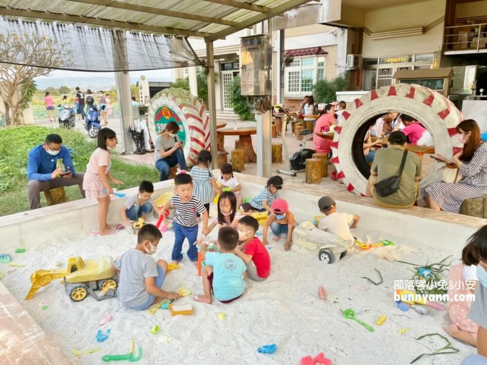 高雄景點「禾光牧場羊咩咩的家」全台最佛心餵羊牧場～免門票、免費餵羊、擠羊奶、玩沙坑 @兔兒毛毛姊妹花