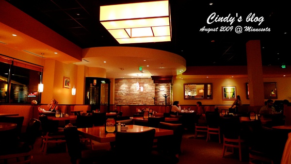 [EAT@Minnesota] California Pizza Kitchen @兔兒毛毛姊妹花
