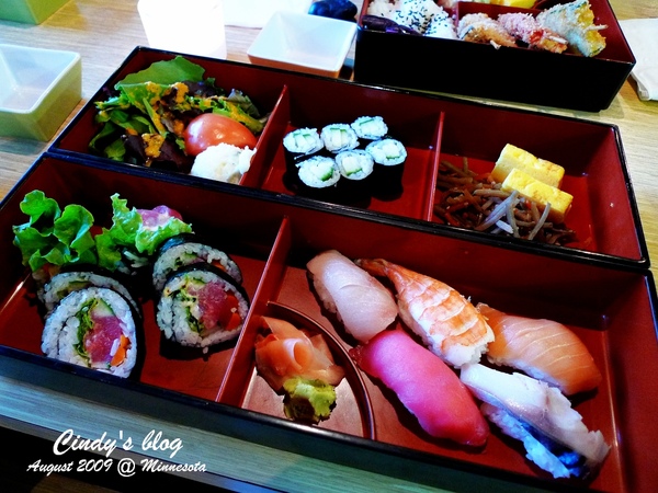 [EAT@Minnesota] OBENTO-YA Japanese Bistro @兔兒毛毛姊妹花