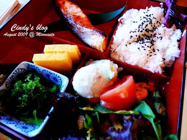 [EAT@Minnesota] OBENTO-YA Japanese Bistro @兔兒毛毛姊妹花