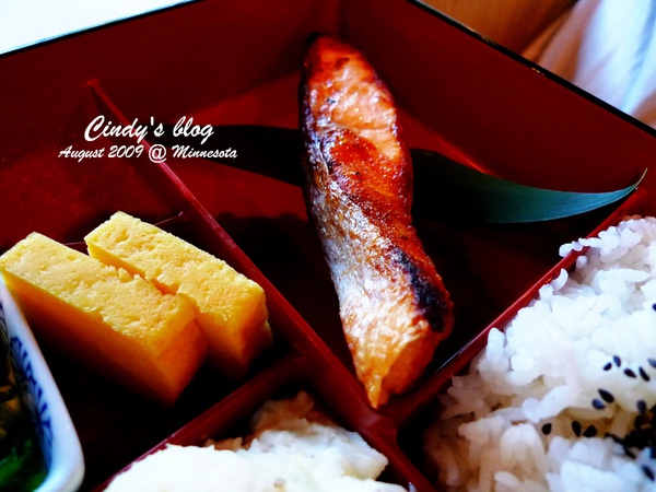 [EAT@Minnesota] OBENTO-YA Japanese Bistro @兔兒毛毛姊妹花