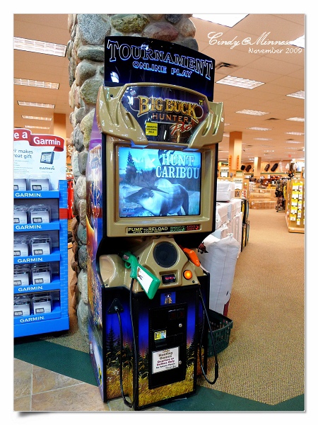 [2009 Minnesota] 打獵季節~Cabela&rsquo;s 獵具店賣什麼?? @兔兒毛毛姊妹花