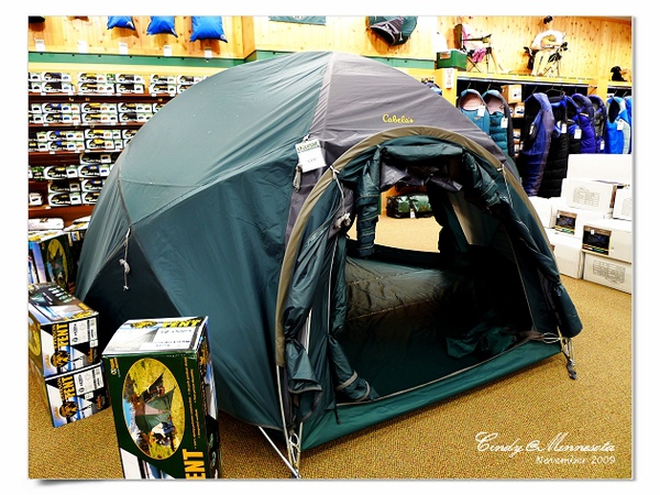[2009 Minnesota] 打獵季節~Cabela&rsquo;s 獵具店賣什麼?? @兔兒毛毛姊妹花