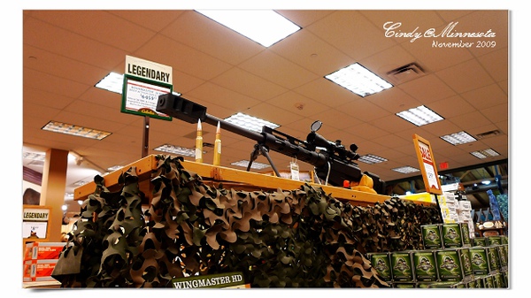 [2009 Minnesota] 打獵季節~Cabela&rsquo;s 獵具店賣什麼?? @兔兒毛毛姊妹花