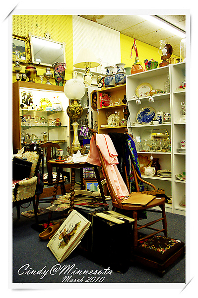 [2010 Minnesota] 逛逛 Downtown Hastings 的二手商店 @兔兒毛毛姊妹花