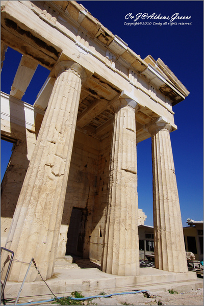 [2010 Greece] 。第一章。 登上衛城之丘，仰望千年神殿 @兔兒毛毛姊妹花