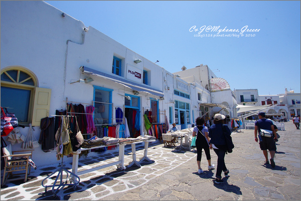 [2010 Greece] 。第五章。 在米克諾斯舊港，遇見米島福神-鵜鶘哥 @兔兒毛毛姊妹花