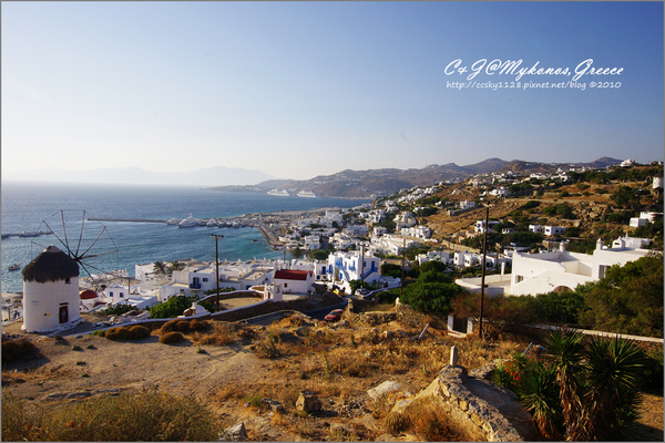 [2010 Greece] 。第八章。 Mykonos 的純白 Starbucks & 孤單的波尼風車 @兔兒毛毛姊妹花
