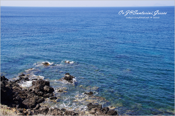 [2010 Greece] 。第十九章。紅沙灘、黑沙灘 & 卡馬利海灘 @兔兒毛毛姊妹花